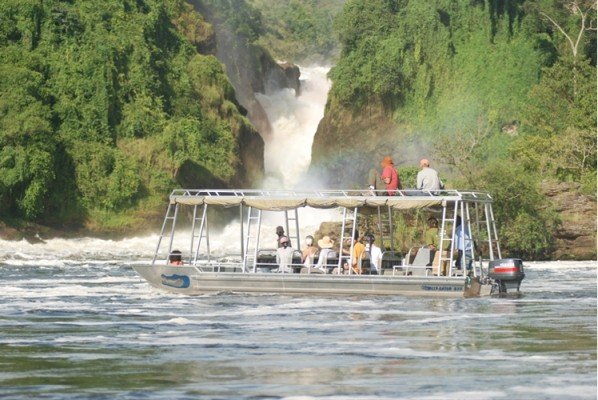 BoatCruiseinMurchisonFallsNationalpark